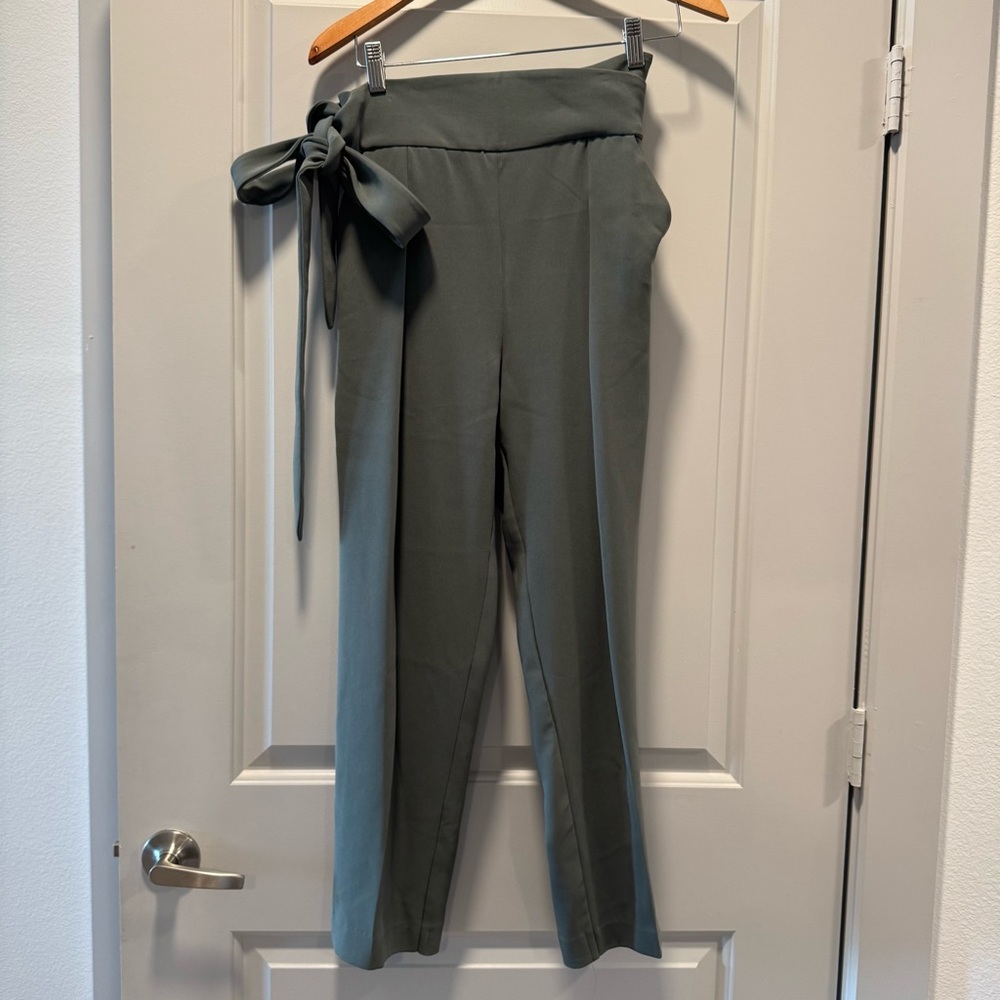 Wilfred Green High-Waisted Pants